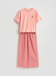 Dwuczęściowa piżama z nadrukiem - intenstywna czerwień. Czerwone piżamy Reserved, bez wzorów, z bawełny, bez ramiączek. Za 139.99 zł.