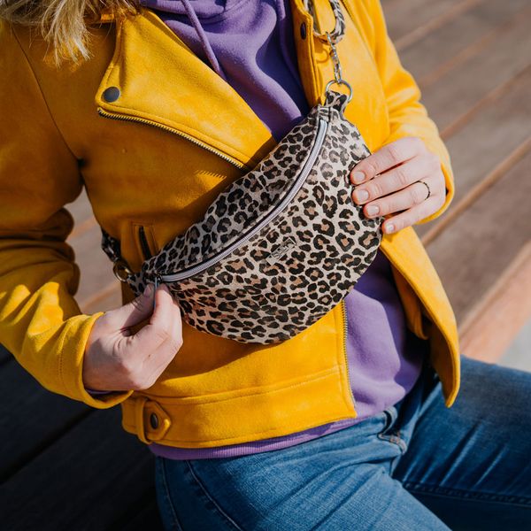 Nerka skórzana SHE 620a jasna pantera. Torebki klasyczne SHE, bez wzorów, ze skóry, bez dodatków. Za 159.99 zł.