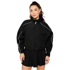 Damska wiatrówka Fabletics Tempo. Czarne kurtki sportowe FABLETICS, bez wzorów, bez kaptura. Za 444.05 zł.