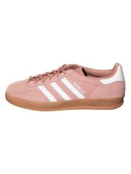 Adidas Skórzane sneakersy "Gazelle Indoor" w kolorze jasnoróżowym rozmiar: 38 2/3. Różowe trampki Adidas, bez wzorów, bez zapięcia. Za 339.00 zł.