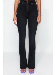Trendyol Dżinsy - Slim fit - w kolorze czarnym rozmiar: 42. Czarne jeansy Trendyol, bez wzorów, z podwyższonym stanem. Za 101.47 zł.