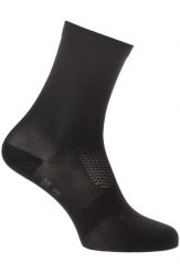 Skarpetki rowerowe wysokie 19 cm Essential czarne. Czarne skarpety AGU, bez wzorów, z elastanu. Za 250.95 zł.