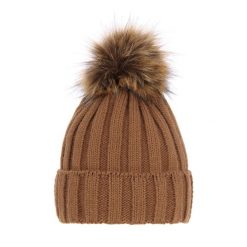 Czapka Zimowa z Pomponem Damska - Kamelowa. Brązowe czapki Molly, bez wzorów, z materiału. Za 59.90 zł.