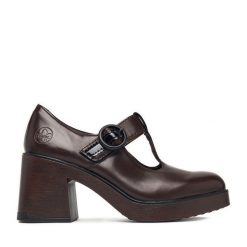 Półbuty Rieker. Brązowe czółenka Rieker, bez wzorów, bez obcasa, na obcasie, bez zapięcia. Za 349.99 zł.