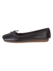 Clarks Skórzane baleriny "Freckle Ice" w kolorze czarnym rozmiar: 37. Czarne baleriny Clarks, bez wzorów, bez obcasa. Za 189.95 zł.