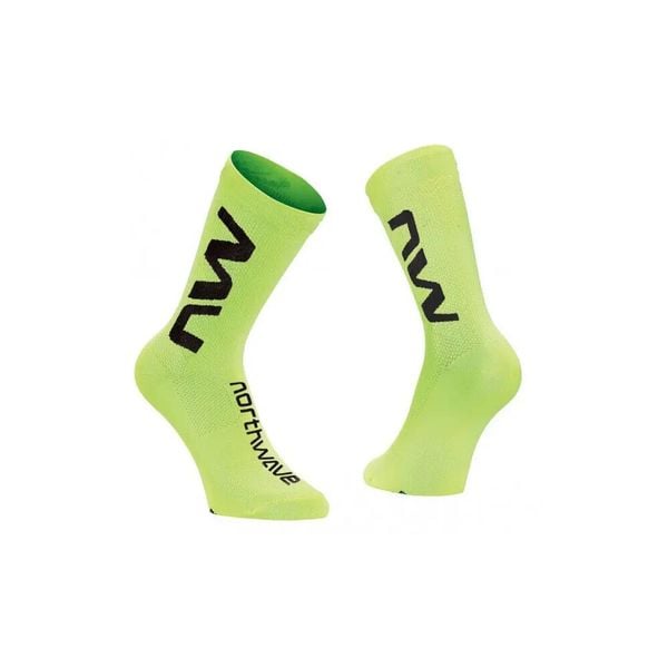 Skarpetki Northwave Extreme Air. Czarne skarpety Northwave, w ażurowe wzory, z poliamidu. Za 122.50 zł.