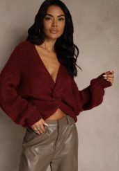 Bordowy Oversizowy Sweter z Dodatkiem Wełny Zdobiony Węzłem Lawedana. Czerwone swetry Renee, l, z aplikacjami, z wełny, bez ramiączek. Za 129.99 zł.
