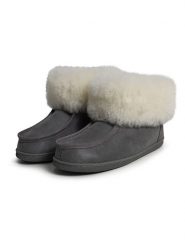 Kaiser Naturfellprodukte Kapcie wełniane "Oslo" w kolorze szarym rozmiar: 36. Szare obuwie domowe Kaiser Naturfellprodukte, bez wzorów, z wełny, bez zapięcia. Za 270.39 zł.