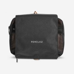 Kosmetyczka podróżna Travel. Brązowe kufry i kosmetyczki FORCLAZ, bez wzorów, bez dodatków. Za 59.99 zł.