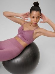 4F Biustonosz do jogi bezszwowy z niskim wsparciem damski - różowy M/L. Czerwone bielizna sportowa 4f, l, bez wzorów. Za 99.99 zł.