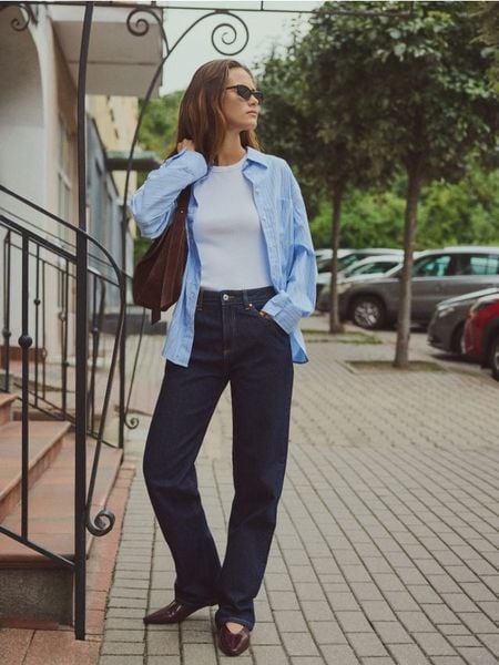 Jeansy straight fit - ciemnogranatowy. Niebieskie jeansy Reserved, bez wzorów. Za 129.99 zł.