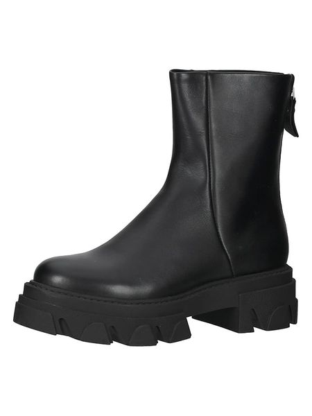 Steve Madden Skórzane botki w kolorze czarnym rozmiar: 40. Czarne botki Steve Madden, bez wzorów, bez obcasa, bez zapięcia. Za 227.15 zł.