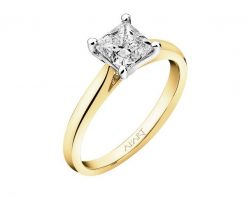 Pierścionek z żółtego złota z diamentem - SI2/H - 1,00 ct - próba 750. Żółte pierścionki Apart, z diamentem, złote. Za 49,990.00 zł.