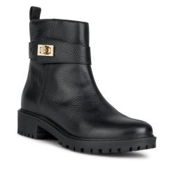 Botki Geox. Czarne botki Geox, bez wzorów, bez obcasa, na płaskiej podeszwie, bez zapięcia. Za 699.99 zł.