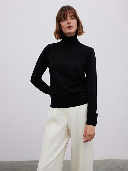 BGN Golf w kolorze czarnym rozmiar: 38. Czarne golfy BGN, bez wzorów, bez ramiączek. Za 161.73 zł.