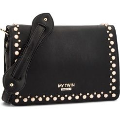 Torebka MY TWIN - Tracolla VA8PB1 Nero 00006. Czarne listonoszki My Twin, bez wzorów, ze skóry ekologicznej, bez dodatków. W wyprzedaży za 379.00 zł.