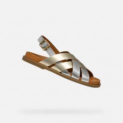 Sandały GEOX D ADELASH Brązowy. Szare sandały Geox, bez wzorów, ze skóry, bez obcasa, bez zapięcia. Za 257.99 zł.