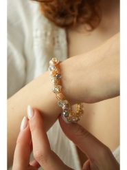 Pierres delicates Bransoletka w kolorze jasnoróżowym z perłami rozmiar: onesize. Różowe bransoletki Pierres delicates, z perłą, z mosiądzu. Za 130.50 zł.