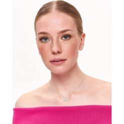 ELEGANCKI NASZYJNIK. Naszyjniki TOP SECRET. W wyprzedaży za 24.99 zł.
