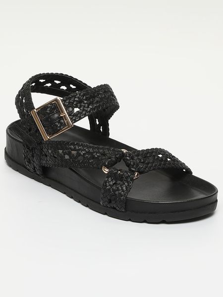 Les BAGATELLES Skórzane sandały "Menuca" w kolorze czarnym rozmiar: 40. Czarne sandały Les BAGATELLES, bez wzorów, klasyczne, z otwartym noskiem, bez obcasa, bez zapięcia. Za 180.91 zł.