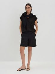 Someday Bluza "Ubecca" w kolorze czarnym rozmiar: 36. Czarne bluzy someday., bez wzorów, bez kaptura. Za 130.99 zł.