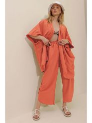 Trend Alacati 2-częściowy zestaw w kolorze pomarańczowym rozmiar: onesize. Pomarańczowe spodnie materiałowe Trend Alacati, na co dzień, bez wzorów, z materiału. Za 99.45 zł.