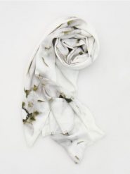 Wzorzysty szal - ciemnozielony. Zielone szaliki Reserved, bez wzorów. W wyprzedaży za 25.99 zł.