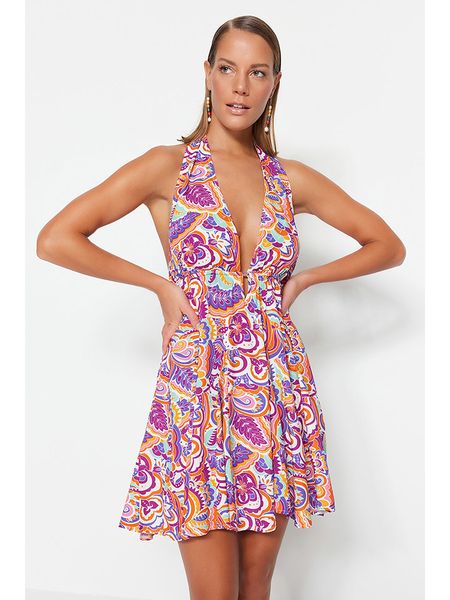 Trendyol Sukienka ze wzorem rozmiar: 34. Sukienki Trendyol, bez wzorów, bez kołnierzyka, bez ramiączek, mini. Za 65.85 zł.