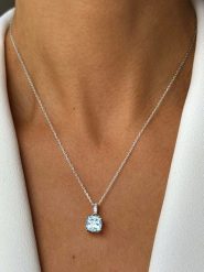 Les Petites Précieuses Srebrny naszyjnik z zawieszką - dł. 16 cm rozmiar: onesize. Niebieskie naszyjniki Les Petites Précieuses, z cyrkonią, srebrne. Za 208.99 zł.