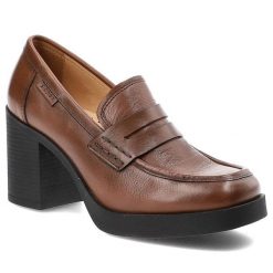 Brązowe Półbuty Nessi Gustowne Buty Na Obcasie. Brązowe czółenka Nessi, bez wzorów, ze skóry, bez obcasa, na obcasie, bez zapięcia. Za 359.00 zł.