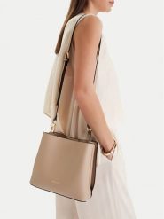 GINO ROSSI Torebka C-LX10291 Beżowy. Brązowe torebki klasyczne Gino Rossi, bez wzorów, z materiału, bez dodatków. Za 279.99 zł.