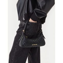 Torebka LOVE MOSCHINO. Czarne torebki klasyczne Love Moschino, bez wzorów, bez dodatków. Za 919.99 zł.