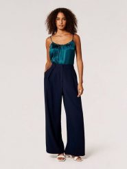 Apricot Top w kolorze granatowym rozmiar: L. Niebieskie topy Apricot, l, bez wzorów, bez kołnierzyka, bez ramiączek. Za 56.99 zł.