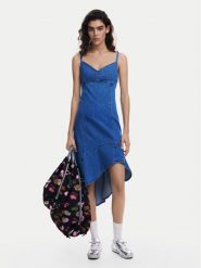 Desigual Sukienka jeansowa Munich 25SWVD07 Niebieski Regular Fit. Niebieskie sukienki Desigual, xl, bez wzorów, z bawełny, bez kołnierzyka, bez ramiączek. Za 319.99 zł.