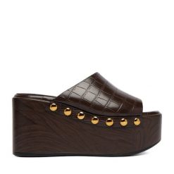Klapki DeeZee. Brązowe klapki DeeZee, bez wzorów, bez obcasa. Za 159.99 zł.