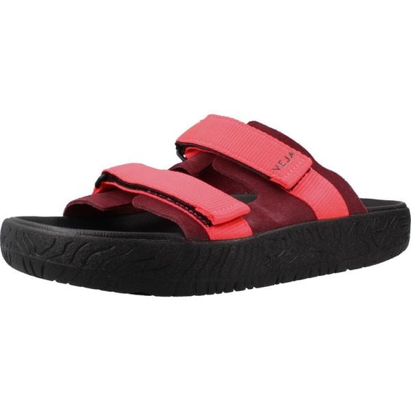 Sandały VEJA SANDALIA ARPOADOR Rose. Czerwone sandały Veja, bez wzorów, ze skóry, bez obcasa, bez zapięcia. Za 578.99 zł.