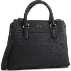 Torebka DKNY - Bellah Md Satchel De R83D5686 Blk/Gold 82. Czarne torebki klasyczne DKNY, bez wzorów, ze skóry, bez dodatków. W wyprzedaży za 679.00 zł.