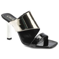 Klapki damskie Chebello, ze skóry naturalnej licowej lakierowanej z szerokim metalicznym paskiem na przodzie dodatkowym wąskim paskiem przy palcach i. Czarne klapki CheBello, z aplikacjami, z lakierowanej skóry, bez obcasa, na obcasie. Za 259.00 zł.