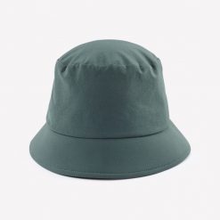 Kapelusz turystyczny Quechua Hike 100. Zielone kapelusze FORCLAZ, bez wzorów, z elastanu. Za 34.99 zł.