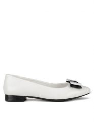 Lasocki Baleriny RST-KOLETTA-41 Biały. Białe baleriny Lasocki, bez wzorów, ze skóry, bez obcasa. Za 169.99 zł.