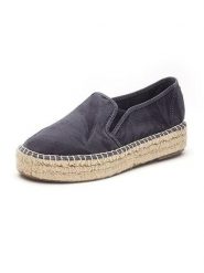 Natural world Espadryle w kolorze granatowym rozmiar: 35. Niebieskie espadryle Natural World, bez wzorów, bez obcasa, bez zapięcia. Za 130.99 zł.