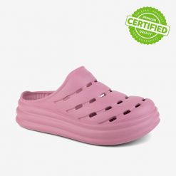 Klapki damskie Coqui Clogs. Czerwone klapki Erima, bez wzorów, z bawełny, bez obcasa. Za 145.99 zł.