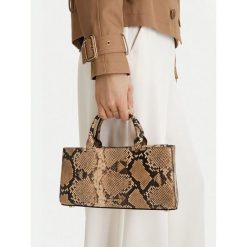 Torebka GINO ROSSI. Brązowe torebki klasyczne Gino Rossi, bez wzorów, bez dodatków. Za 249.99 zł.