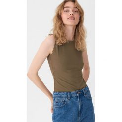 Top z koronką - Khaki. Brązowe topy House, l, bez wzorów, z koronki, bez kołnierzyka, bez ramiączek. Za 25.99 zł.