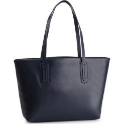 Torebka COCCINELLE - DC6 Dione Saffiano E1 DC6 11 03 01 Bleu B11. Niebieskie shopper Coccinelle, bez wzorów, ze skóry, bez dodatków. W wyprzedaży za 619.00 zł.