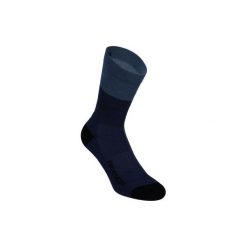 Skarpetki na rower 500 zimowe. Czerwone skarpety B'TWIN, bez wzorów, z elastanu. Za 29.99 zł.