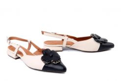 BOMBONELLA 10152343 beige-black, czółenka damskie. Brązowe baleriny Bombonella, bez wzorów, ze skóry, bez obcasa, na obcasie. Za 293.17 zł.