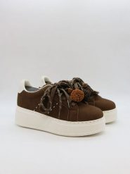 Bellucci Sneakersy w kolorze brązowym rozmiar: 37. Brązowe trampki Bellucci, bez wzorów, bez zapięcia. Za 100.99 zł.