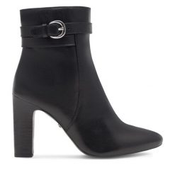Botki GINO ROSSI. Czarne botki Gino Rossi, bez wzorów, bez obcasa, na słupku, bez zapięcia. Za 399.99 zł.