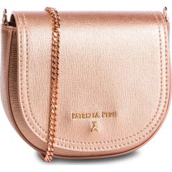 Torebka PATRIZIA PEPE - 2V8752/AT79-Y350 Oro Rose. Czerwone torebki klasyczne Patrizia Pepe, bez wzorów, ze skóry, bez dodatków. W wyprzedaży za 419.00 zł.